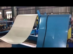 Glasfliesen-Rollformmaschine mit hydraulischem Decoiler